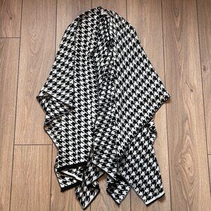 Topman Houndstooth Cape